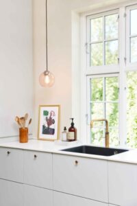 Rippvalgustid, laevalgustid, Bubbles kollektsioon. läbimõõt 18 cm. 1 pirn E27 60W. Merevaik/antiikmessing; interjöör