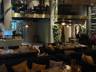 Loft stiilis rippvalgusti. Dekoratiivse musta varjuga rippvalgusti Lussole Loft LSP-9602. Läbimõõt 34cm. Kõrgus 120cm.