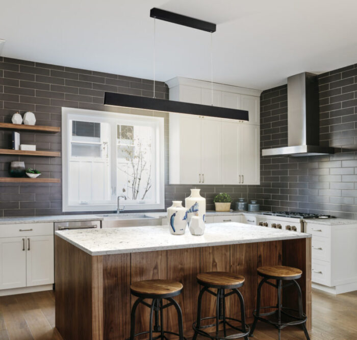 interior P010PL L30W 1 low