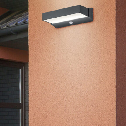 Entrance to a huge house