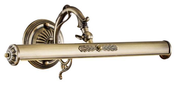 PIC114 02 R on w.jpg