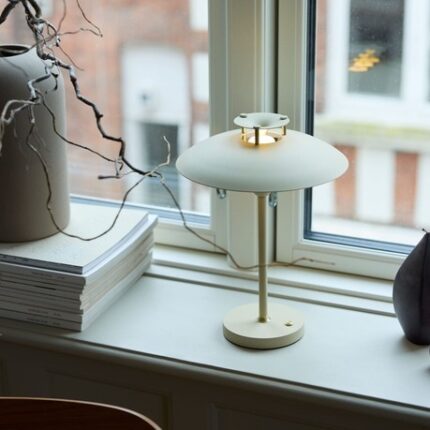 746057Cream Ambient 6 min